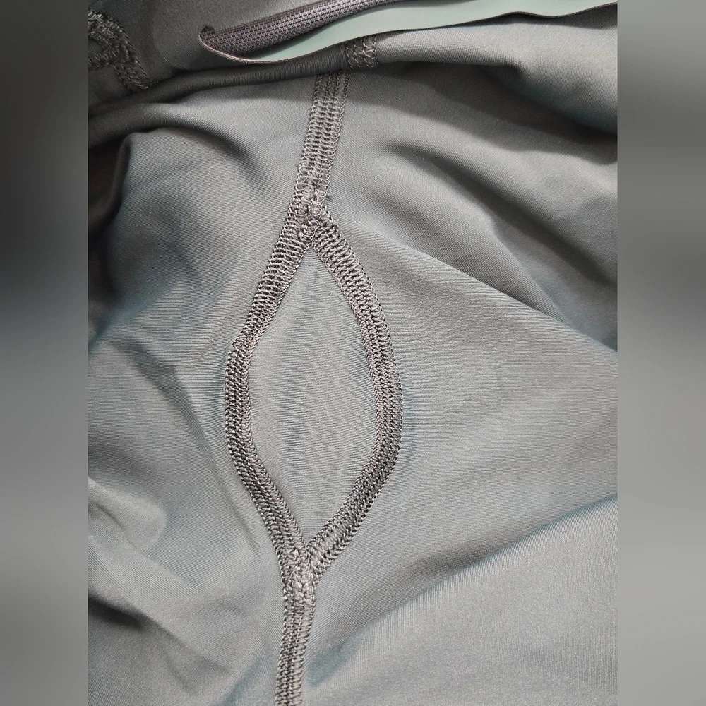 Lululemon Base Pace High-Rise Crop 23" - Green Jasper - Picture 8 of 8